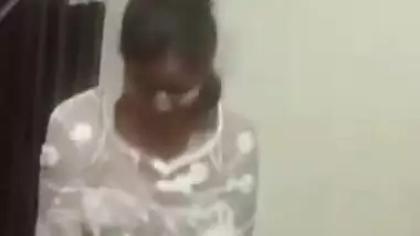 Sexy Bhabhi Shows Her Boobs And Pussy