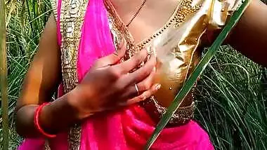 Sexy Hot River Scene Jungle Ki Hasina free hindi pussy fuck