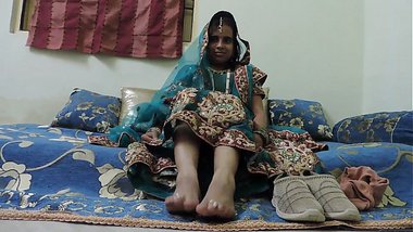 Amateur Indian Feet - Indian Amateur Bhabhi Foot Fetish free hindi pussy fuck
