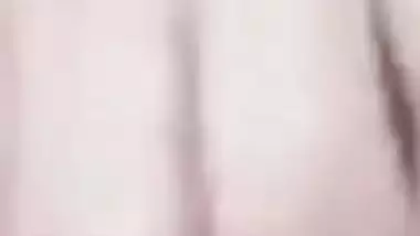 Desi Muslim girl shows boobs and pussy on video call