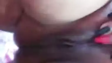 New Chamet video of desi girl in nighty showing nude figure