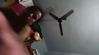 Divorced bhabhi stripping bra and panty viral MMS