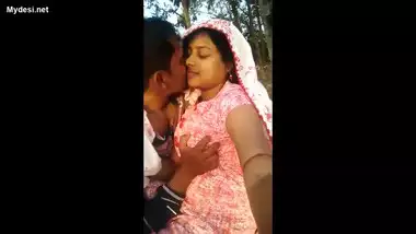 Racean Xxx Hd Com - Outdoor Love With Village Bhabhi free hindi pussy fuck