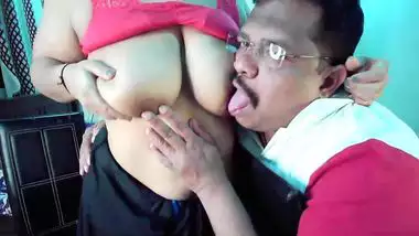 Xxxvidoshto - Mature Indian Milf Gets Her Juicy Boobs Sucked On Live Xxx Cam free hindi  pussy fuck