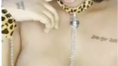 Meri chut dekhni hai – is what she asked her fans