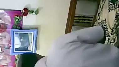 Desi aunty fucking quick