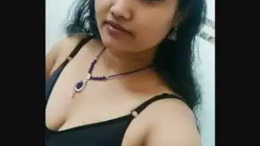 Sexy Girl Using Selfie Stick free hindi pussy fuck